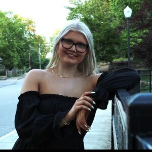 Meet your Posher, Taryn